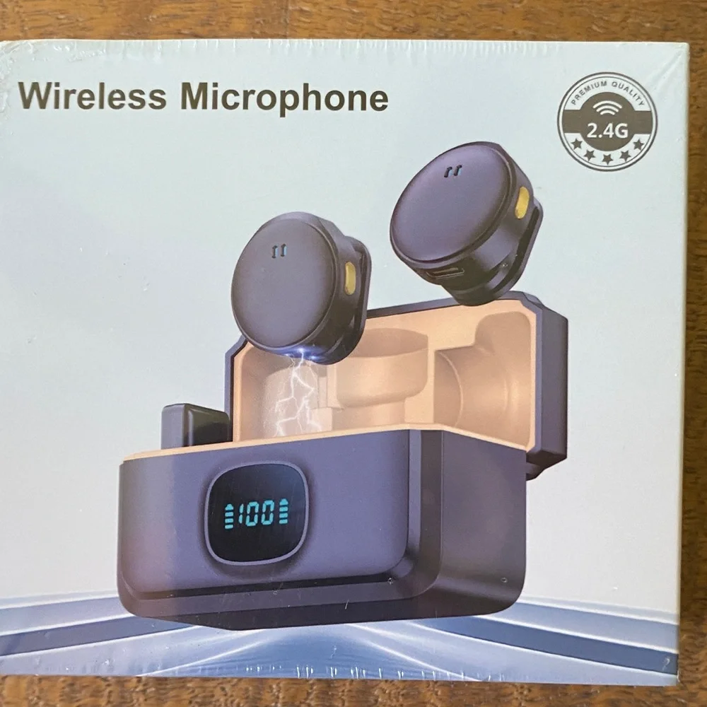 Wireless Microphone with Charging Case - Black